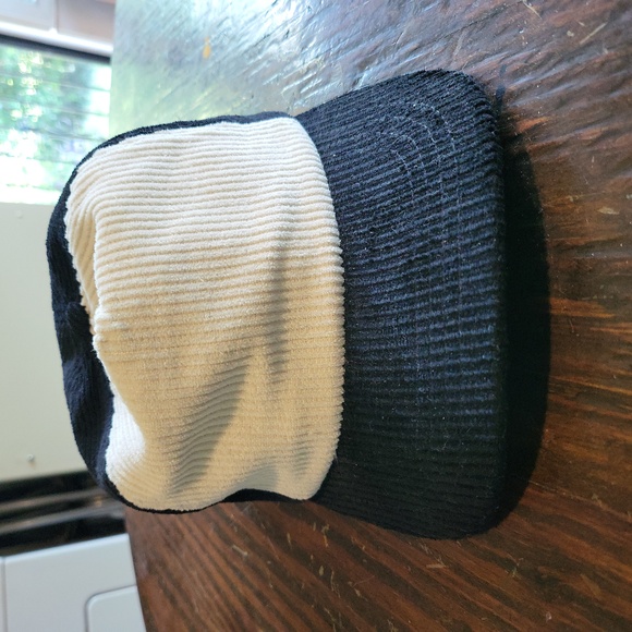 Stuntin corduroy hat - Picture 1 of 3